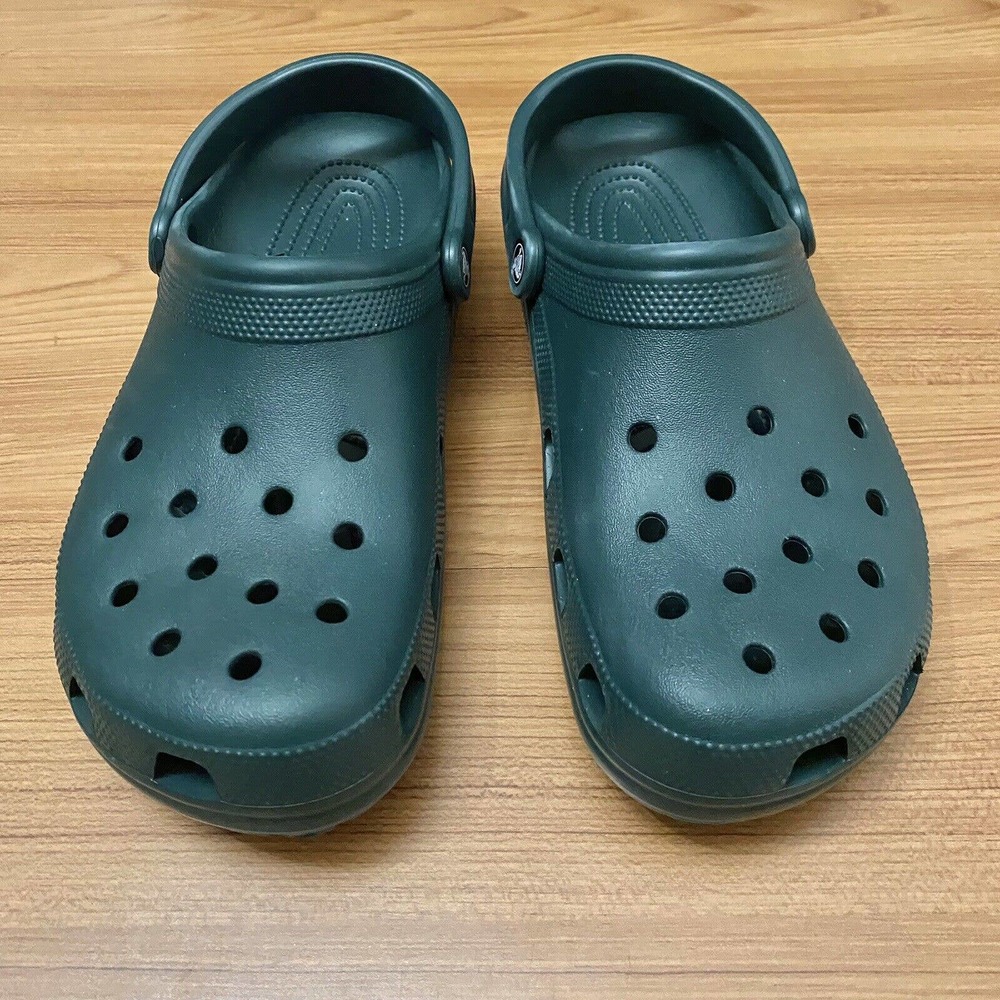 Crocs Unisex Classic Clogs Military Green Men's Size 11 / Women's Size 13